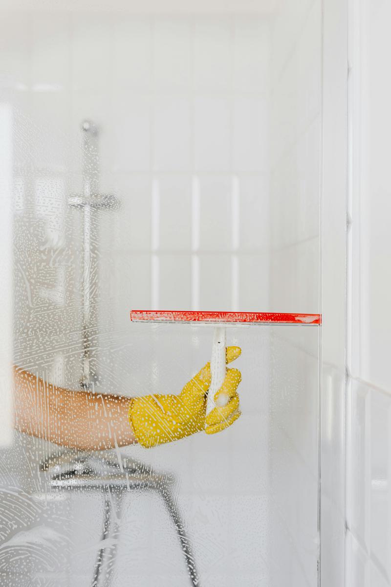 Cleaning tile